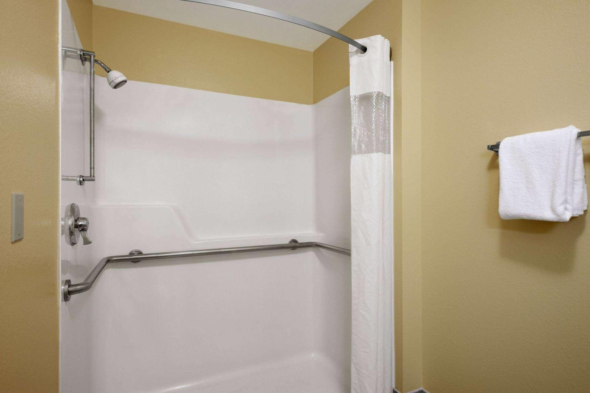 Travelodge By Wyndham Wenatchee Εξωτερικό φωτογραφία