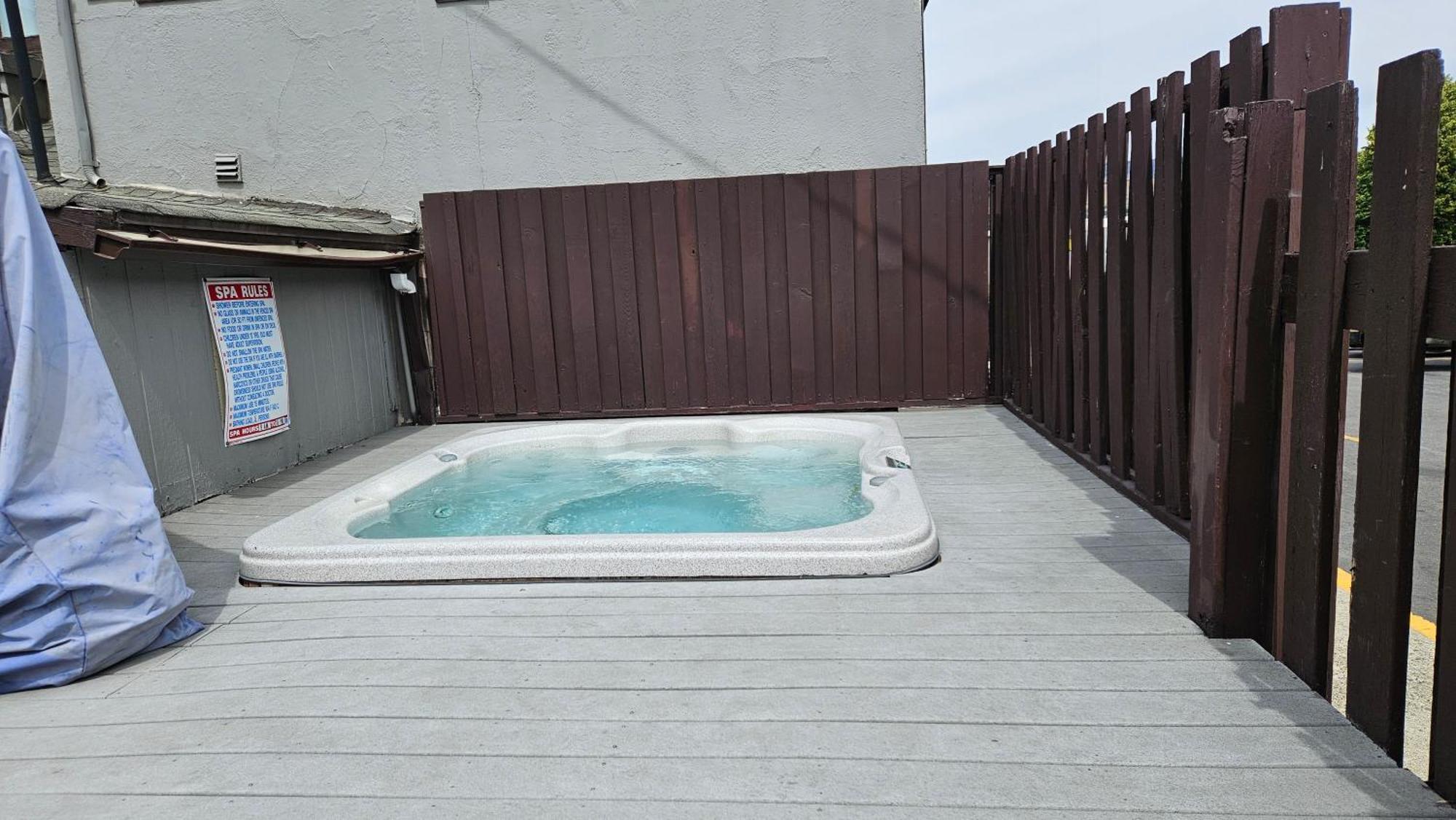 Travelodge By Wyndham Wenatchee Εξωτερικό φωτογραφία