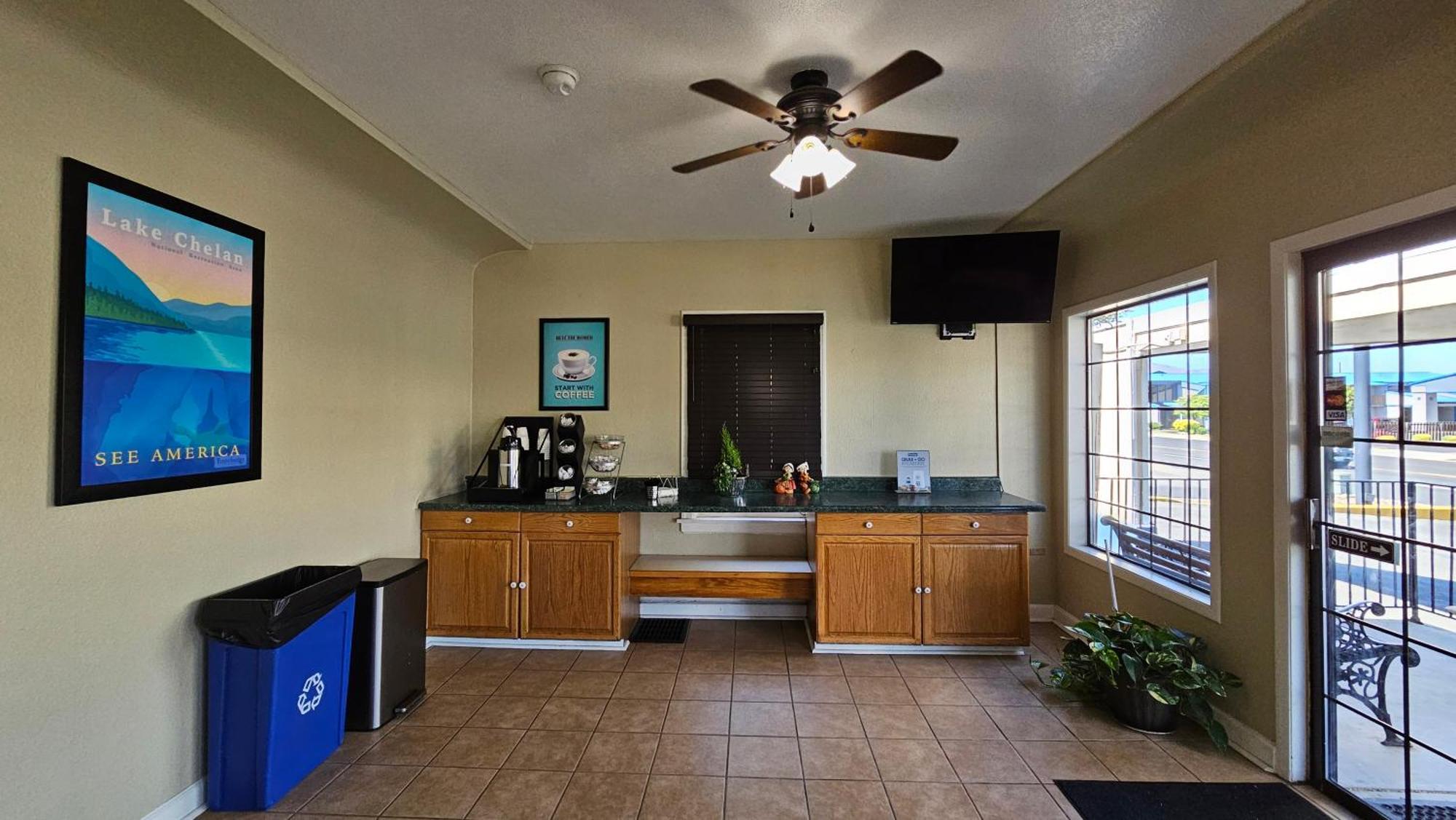 Travelodge By Wyndham Wenatchee Εξωτερικό φωτογραφία